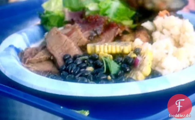Schwarzer Bohnensalat mit frischem Mais