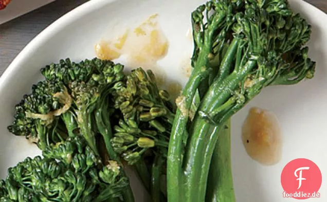 Sautierter zitroniger Broccolini