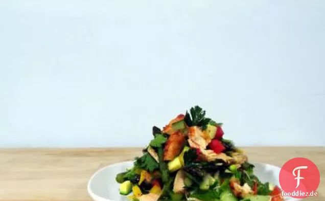 Frühlings-Lachs-Salat-Mit Gebratenem Spargel