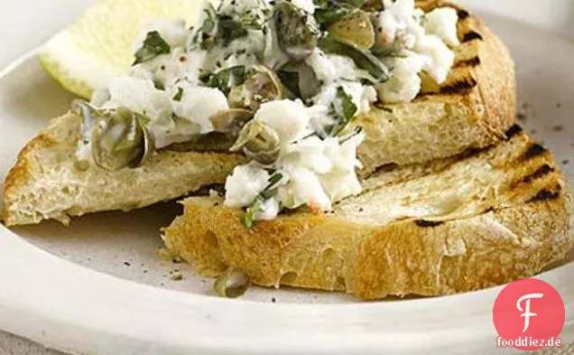 Krabbe auf Toast mit Kapern & Petersilie Mayo