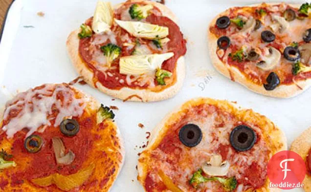 Machen Sie Ihre eigenen Mini-Pizzen