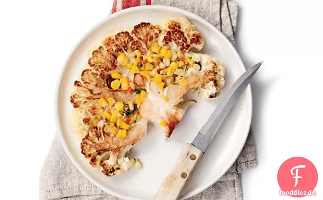 Blumenkohlsteaks mit gewürztem Mais