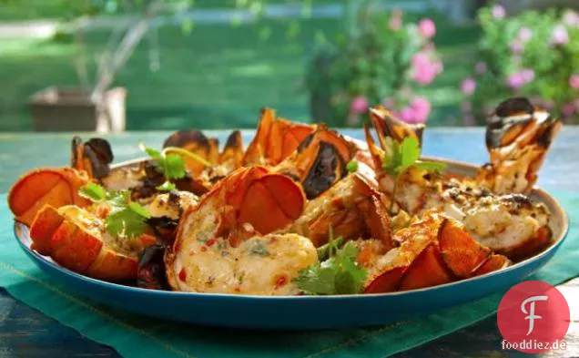 Gegrillte Hummerschwänze mit zitronenroter Fresno-Butter