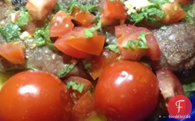 Minze-Tomatensauce für Lamm