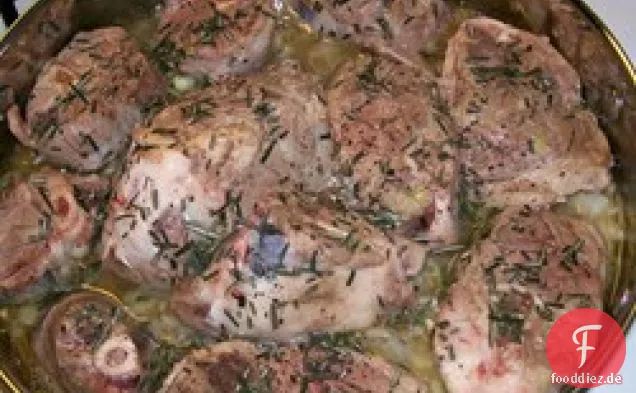 Lammkeule Geschmort in Weißwein mit Rosmarin