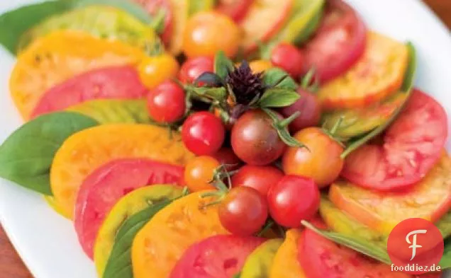 Tiefsommer Tomaten-Basilikum-Salat