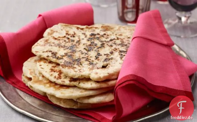 Naan: Im indischen Ofen gebackenes Fladenbrot