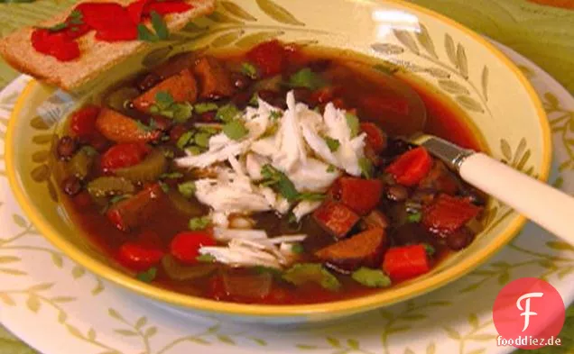 Schwarze Bohnensuppe mit Krabben und Andouille-Wurst