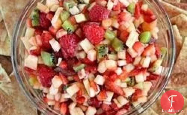 Fruchtsalsa und Zimtchips