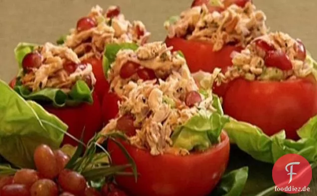 Neely ' s Chicken Salat in Tomato Cups