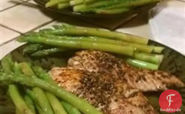 Gebratene Ahi Thunfisch Steaks
