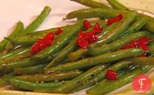 Sautierte grüne Bohnen mit Pimento