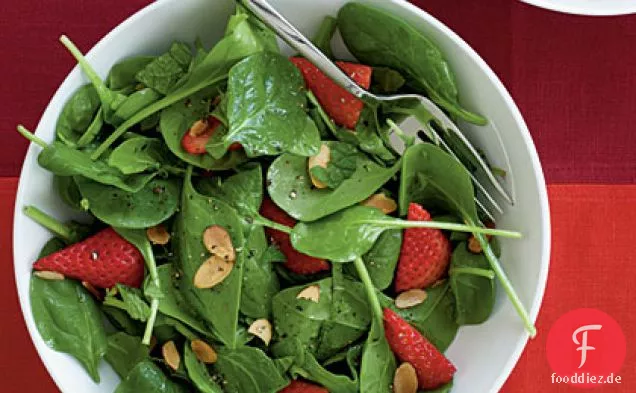 Spinat Erdbeersalat