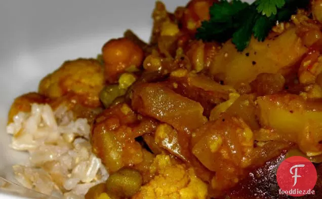 Slow-cooker Blumenkohl Und Kartoffeln Mit indischen Gewürzen (aloo G