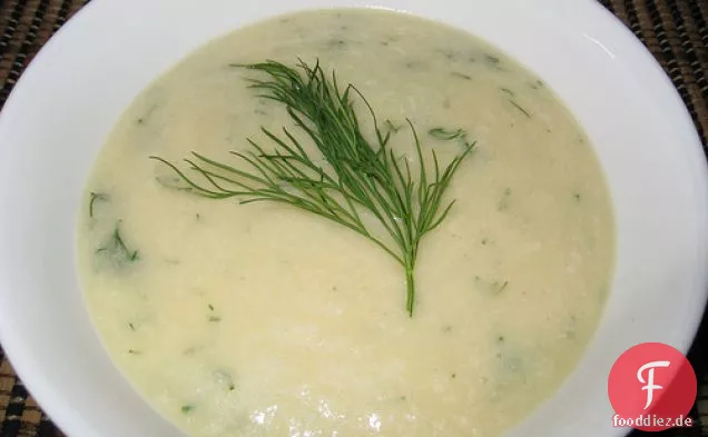 Blumenkohl Und Cheddar-Suppe Mit Dill