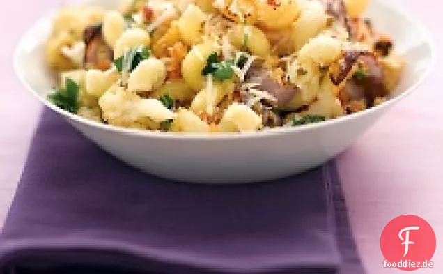 Pasta Mit Geröstetem Blumenkohl, Petersilie Und Paniermehl