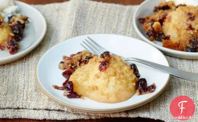 Birne Schuster mit Cranberry-Streusel