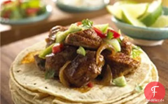 Schweinefleisch Carnitas mit Cilantro Tomatillo Sauce