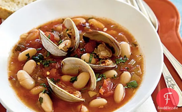 Gedämpfte Muscheln Fagioli