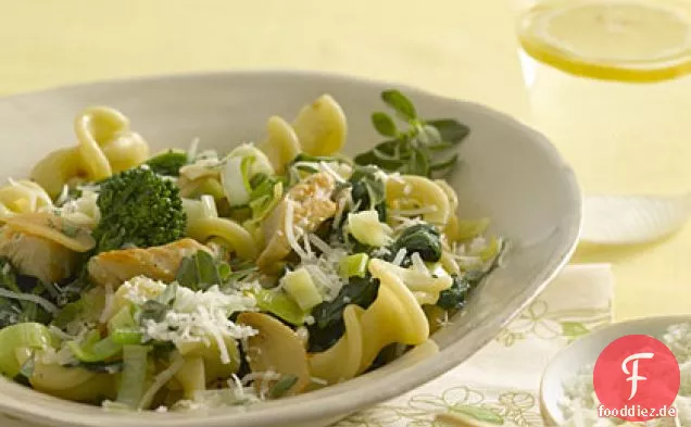 Fiore Mit Brokkoli Rabe, Huhn und Pecorino-Käse