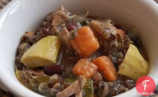 Hühnersuppe mit Adzuki-Bohnen, Escarole und Süßkartoffeln