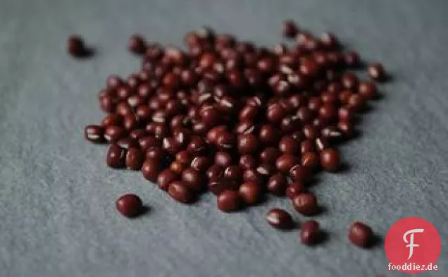 Roter Reis und Bohnen