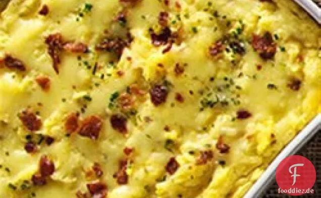 Knoblauch Kartoffelpüree mit Geröstetem Knoblauch-Cheddar-und Speck
