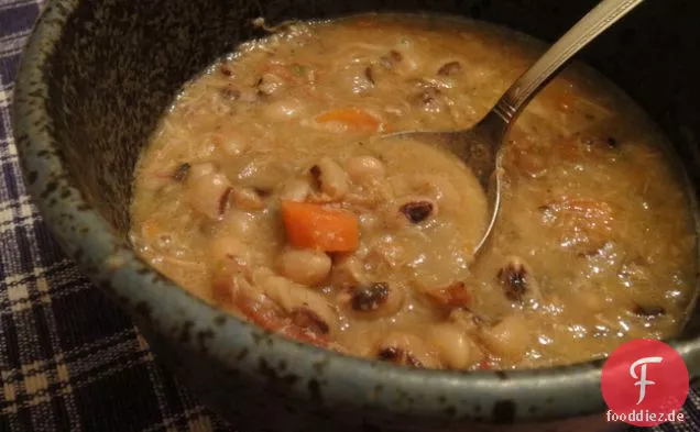Erbsensuppe mit schwarzen Augen (mit Schinken und Huhn)