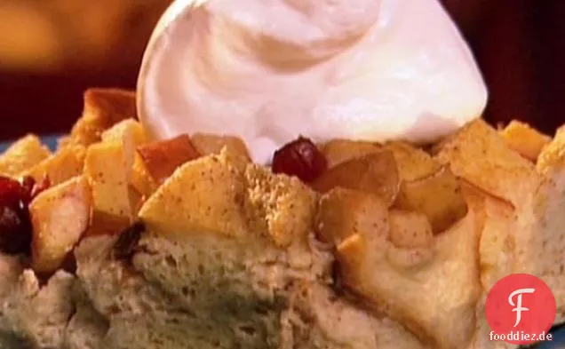 Apfel-Cranberry-Brot-Pudding
