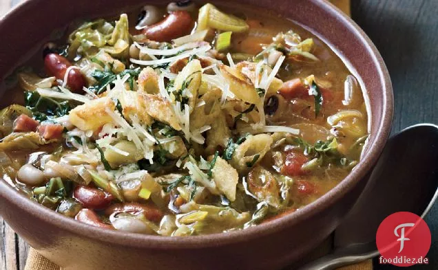 Minestrone mit schwarzäugigen Erbsen und Kidneybohnen