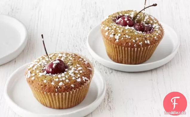 Kirsch-Pistazien-Tee-Kuchen