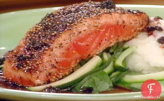 Senf Pfeffer Lachs mit Rotweinsauce