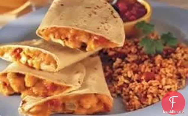 Hühnchen-Quesadillas und Fiesta-Reis