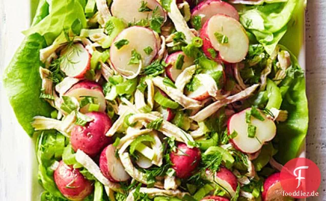 Hähnchen-Kartoffelsalat mit Kräutern