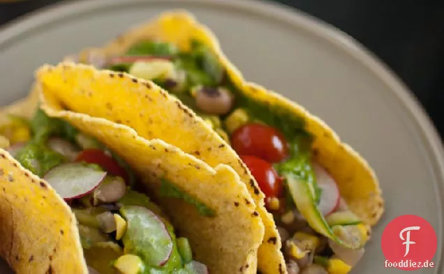 Sommer-Squash-Tacos mit Avocado-Chimichurri