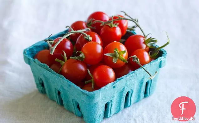 Gebackene Nudeln mit Kirschtomaten + frischen Kichererbsen