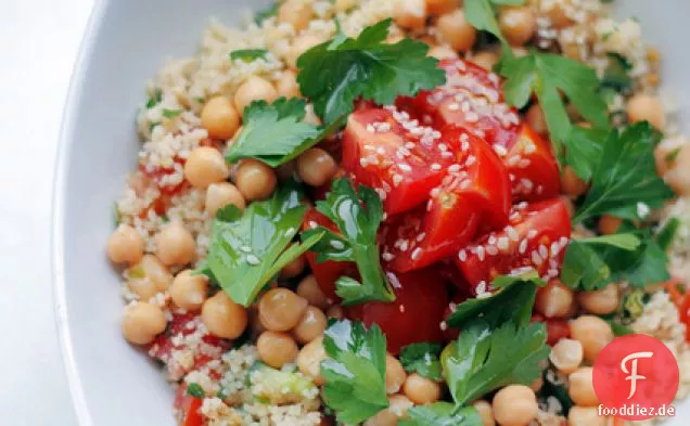 Tomaten, Kichererbsen und Petersilie Couscous