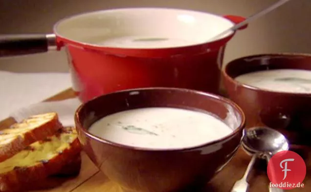 Toskanische weiße Bohnen-Knoblauch-Suppe