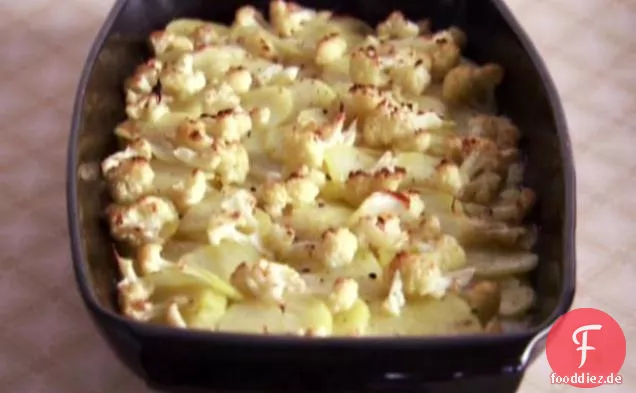 Goldene Kartoffel und Blumenkohl Gratin