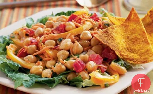 Kichererbsen-Gemüsesalat mit Curryjoghurt-Dressing