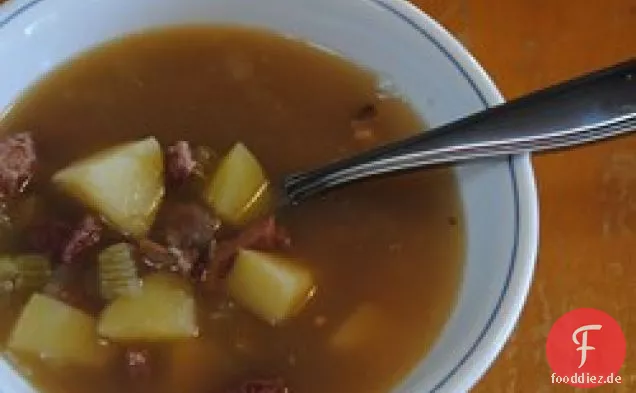 Schinken und große nördliche Bohnensuppe