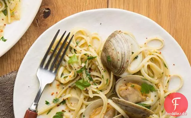 Linguine mit weißer Muschelsauce