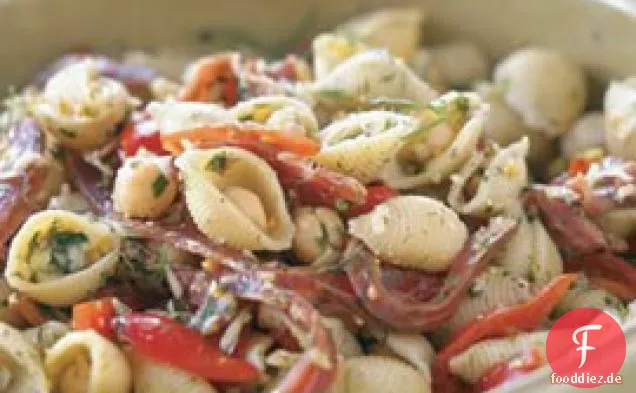 Nudelschalen mit Kichererbsen, Fenchel, Tomaten & Schinken