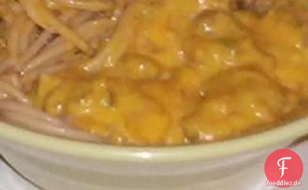 Wurst Linguine mit Ingwer Kürbissauce