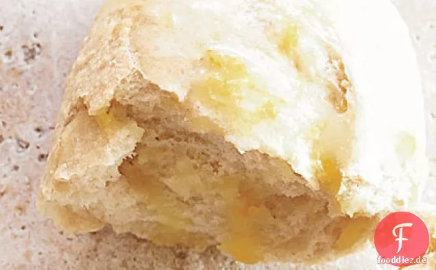 Brötchen mit Honig-Orangenbutter