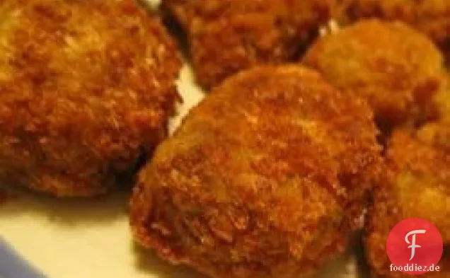 Leckere gebratene Auberginenbällchen