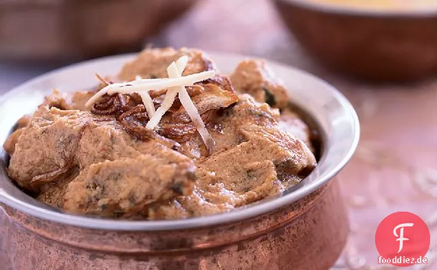 Huhn in gewürztem Joghurt gekocht