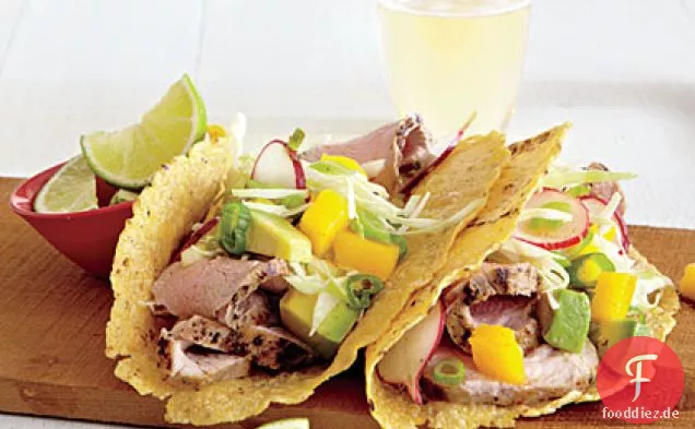 Schweinefleisch-Tacos mit Mango-Salat