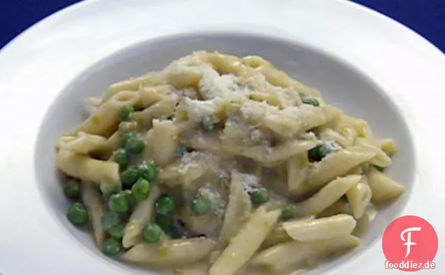 Penne Alfredo Mit Parmesan