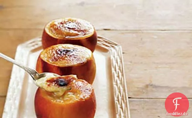 Pfirsiche und Sahne Brûlée
